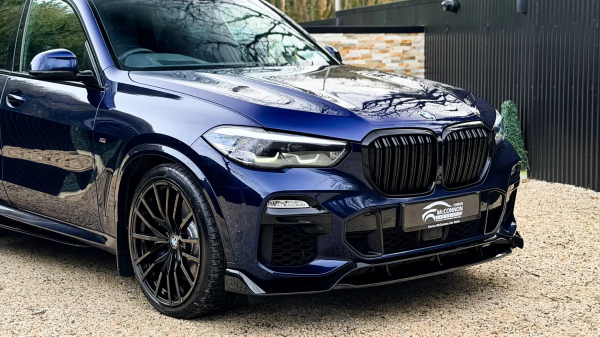 2021 (211)  BMW X5 45e M Sport Pro 390bhp - Image 2