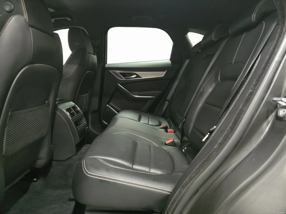 Jaguar F-pace F-Pace Diesel Estate R-Dynamic S - Image 4