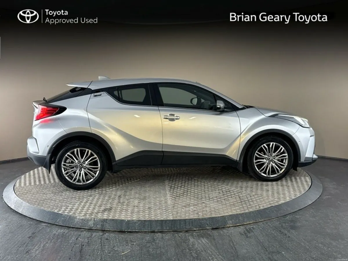 Toyota C-HR HYBRID SOL - Image 3