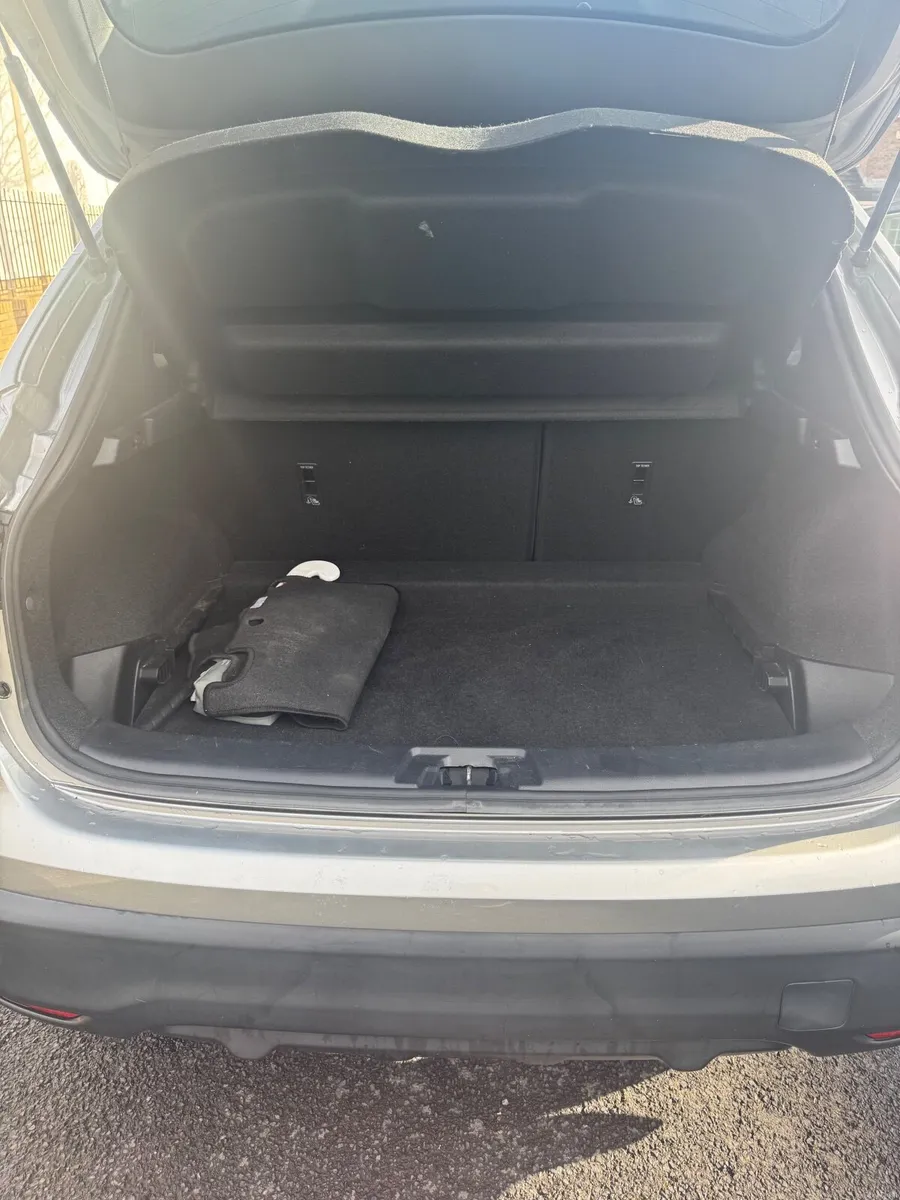 Nissan Qashqai 2015 - Image 2