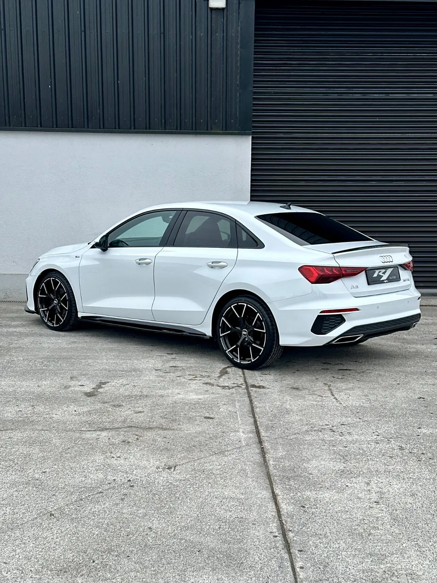 212 AUDI A3 SLINE AUTO 2.0L TDI BLACK EDITION STYL - Image 4