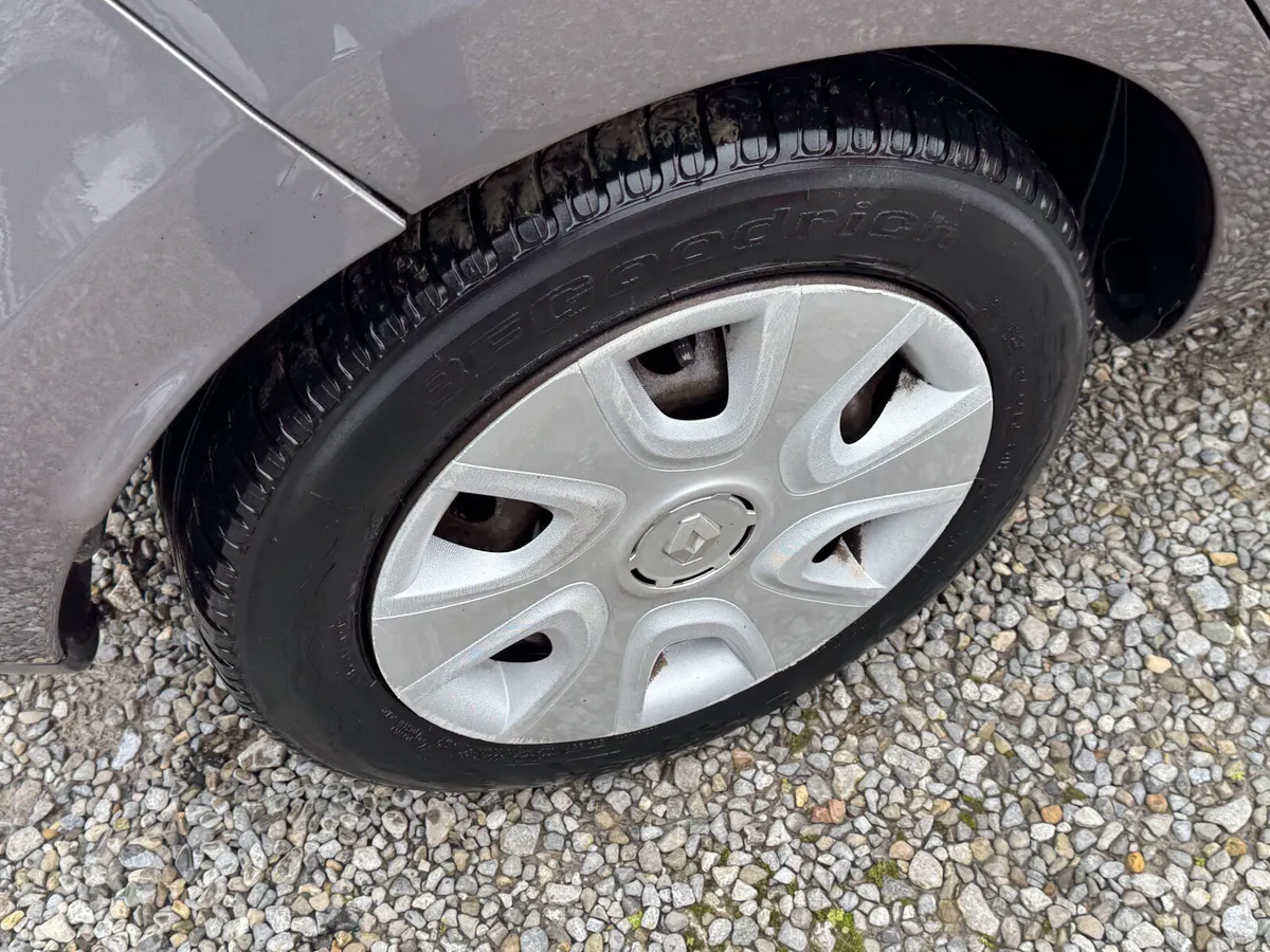 2015 Renault Clio 1.2 Low Mileage - Image 4