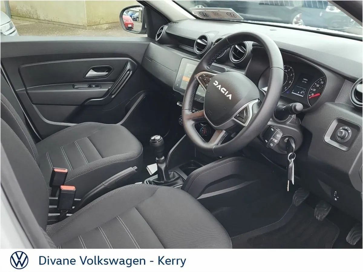 Dacia Duster 1.0 PETROL 90BHP EXPRESSION - Image 4