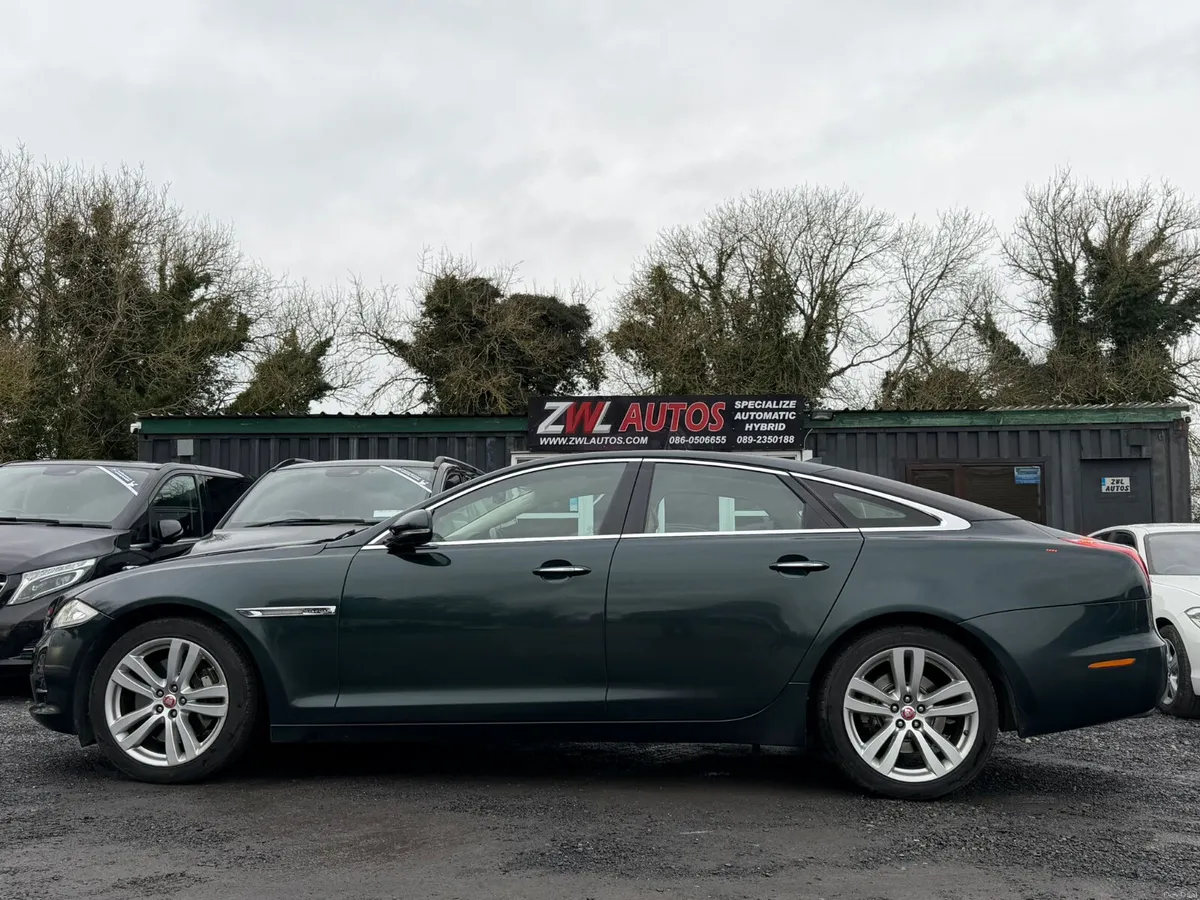 151 Jaguar XJ 3.0 D Premium Luxury - Image 5