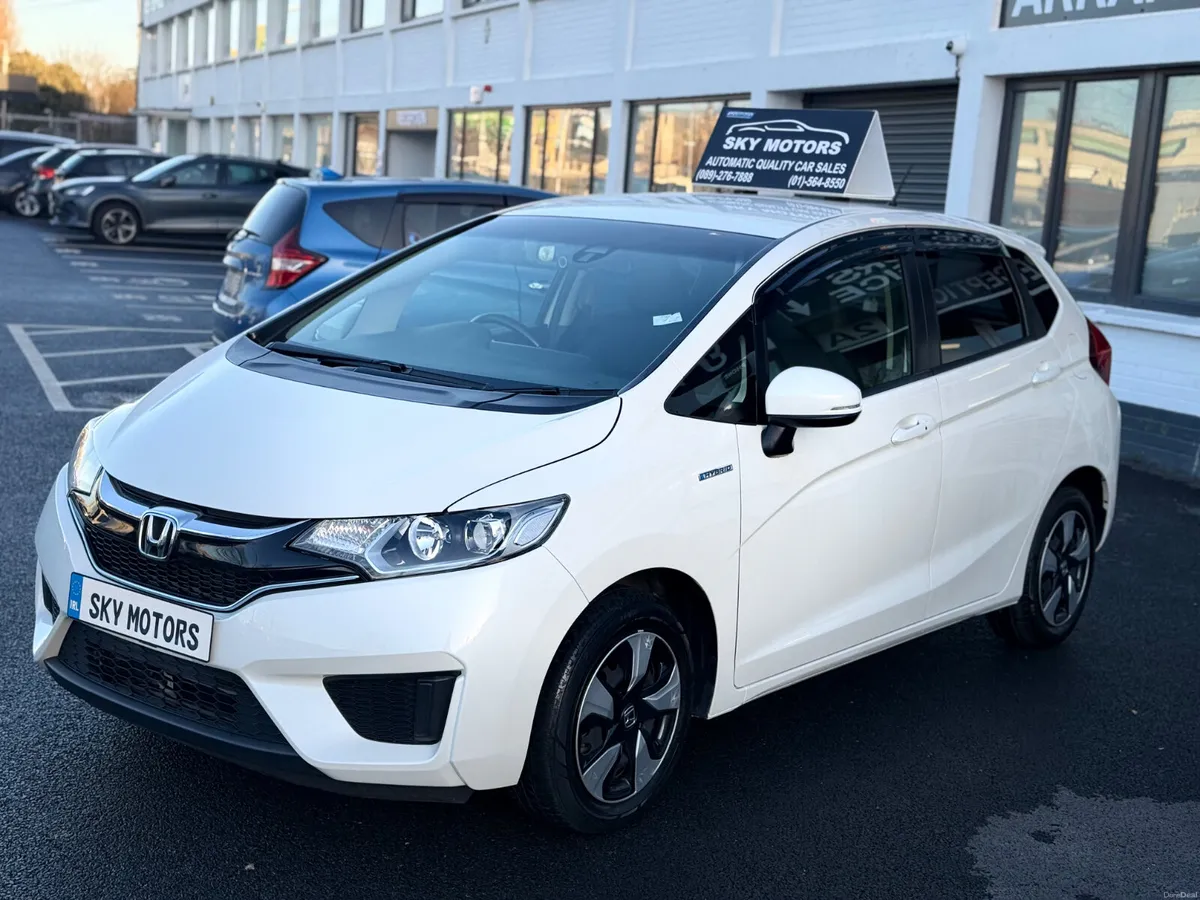 2016 Honda Fit 1.5 Hybrid Automatic - Image 3