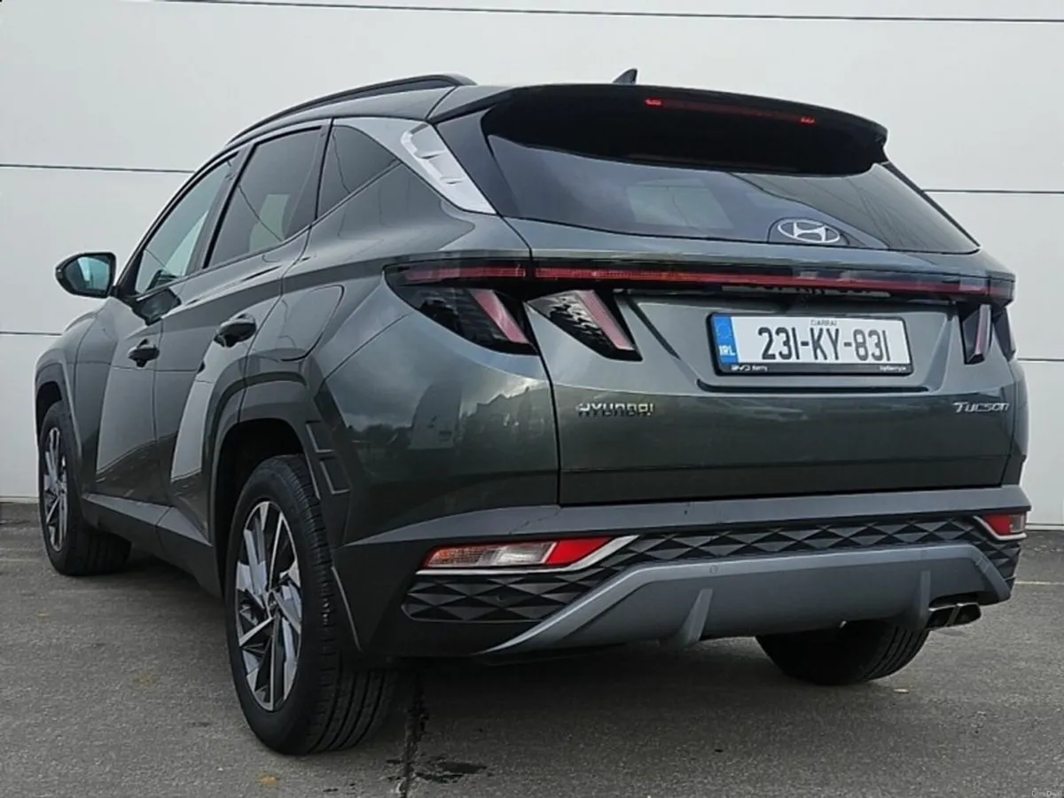 Hyundai Tucson 2WD Executive Plus - Image 3