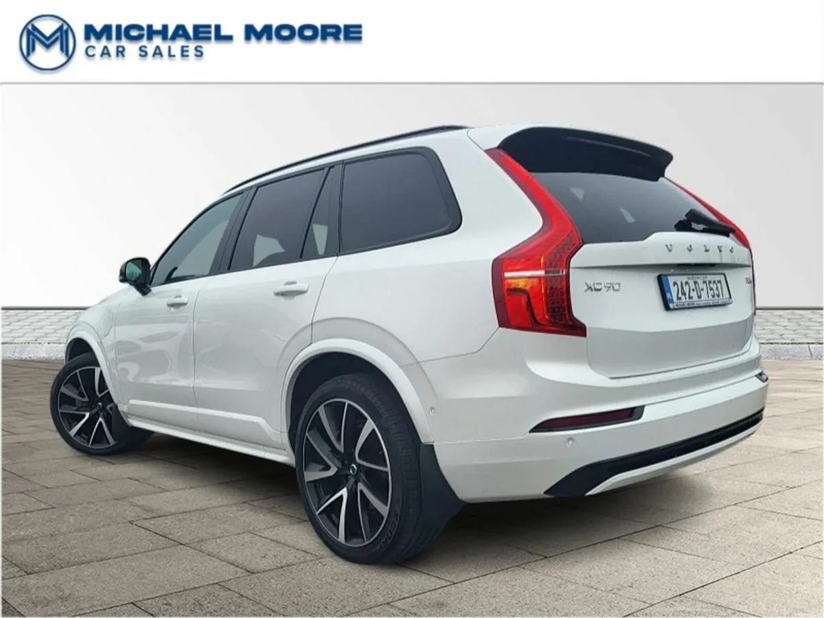 Volvo XC90 T8 PHEV AWD Plus Dark AUTO*(7 SEATER, P - Image 3