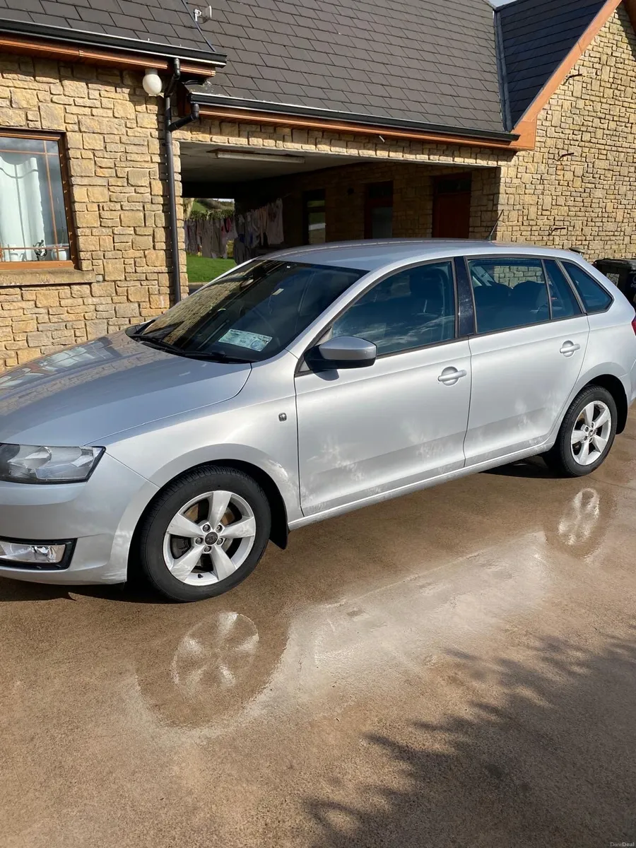 Skoda Rapid - Image 2