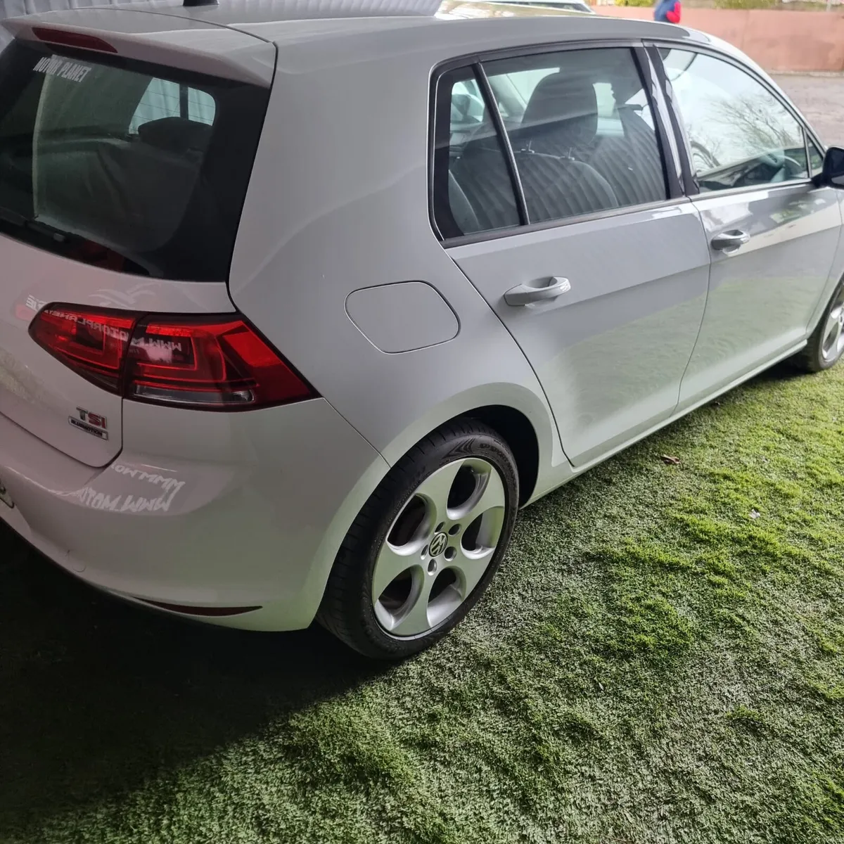 2016 Volkswagen Golf  Automatic - Image 4