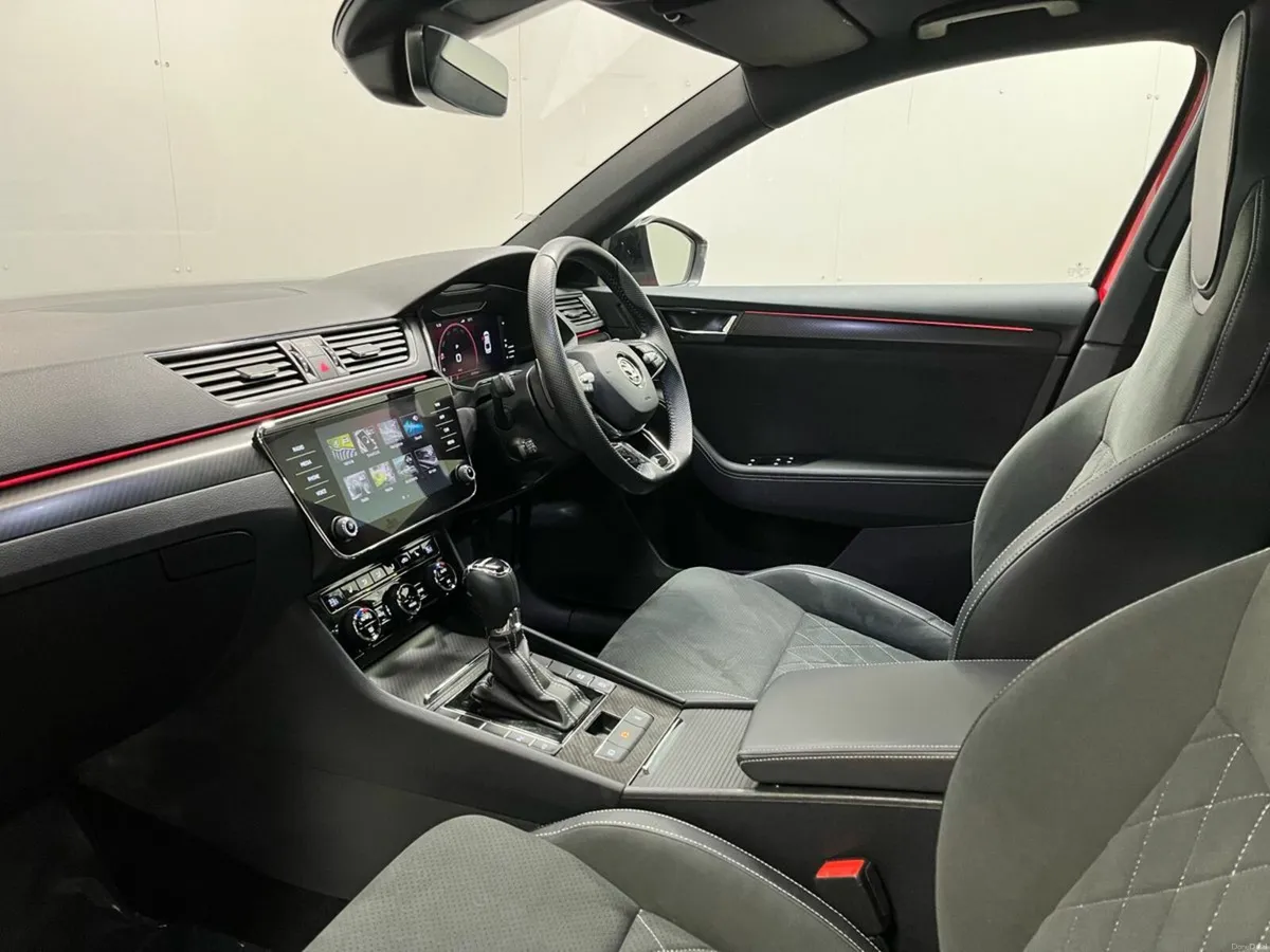 Skoda Superb Sportline DSG 2.0TDI 150BHP - Reversi - Image 4