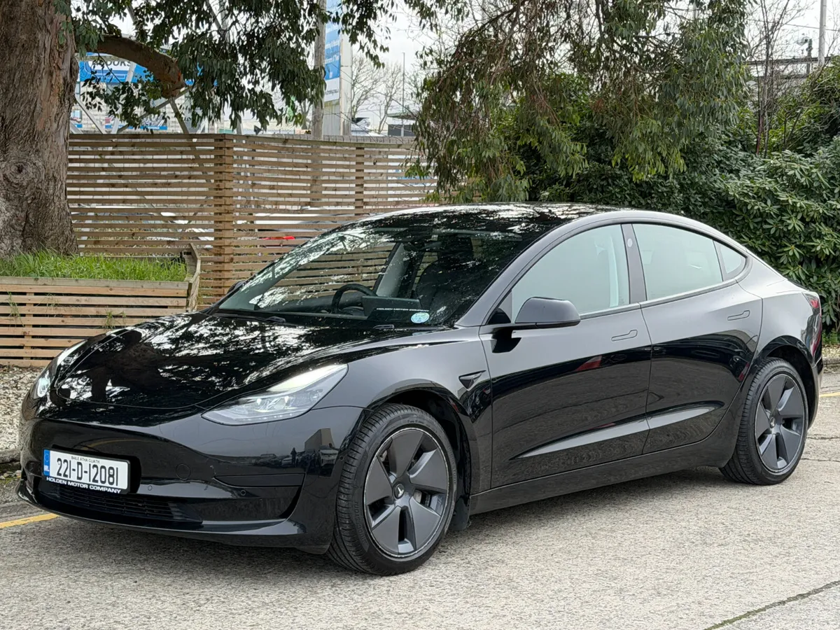 2022 Tesla Model 3..PAN ROOF..HEATED SEATS - Image 2