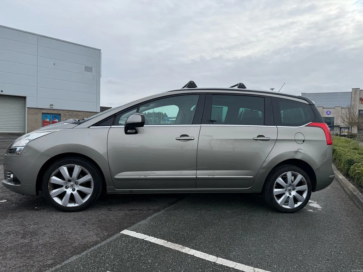 Peugeot 5008 - Image 2