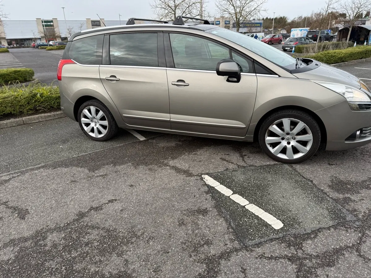 Peugeot 5008 - Image 3