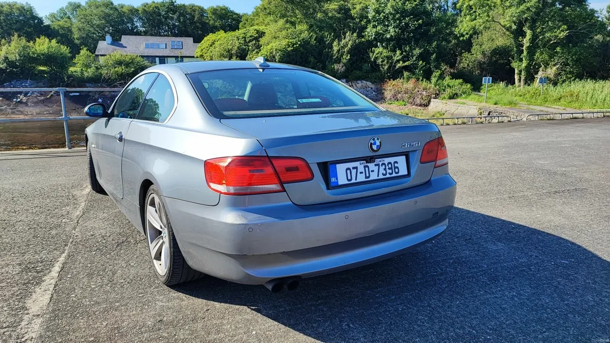 BMW 325i coupe 2007 (e92) - Image 4