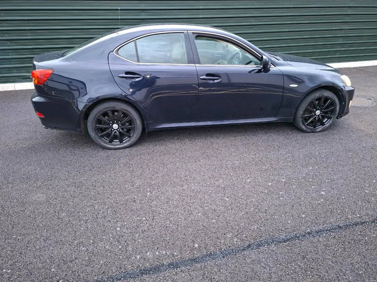 Lexus is220d - Image 4