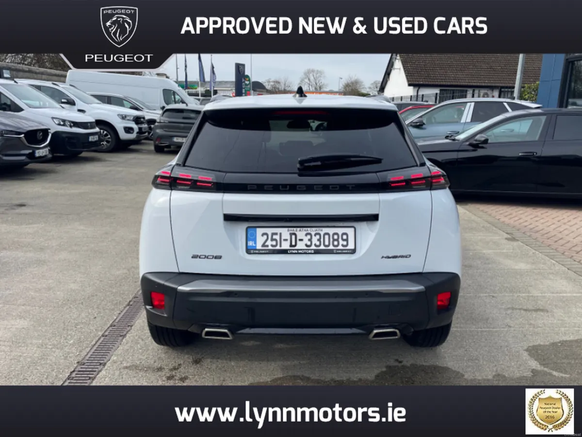 Peugeot 2008 ALLURE 1.2 MILD-HYBRID 136 - Image 4