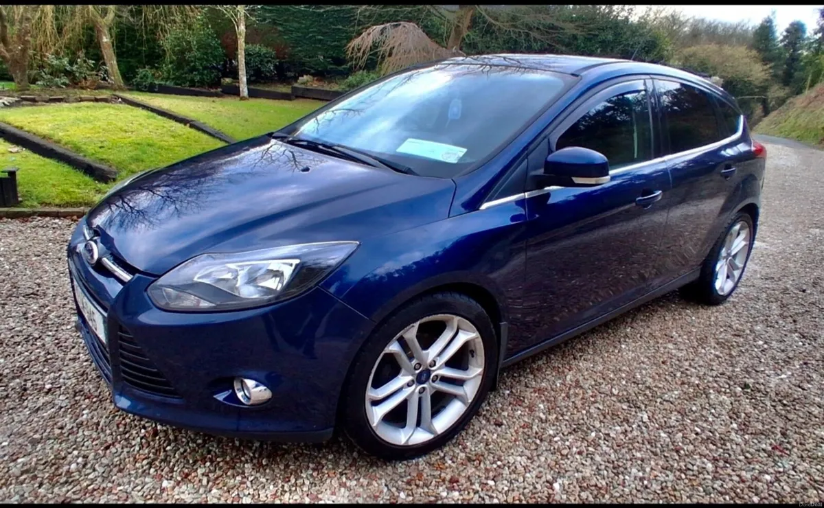 Ford Focus 2011 - Image 2