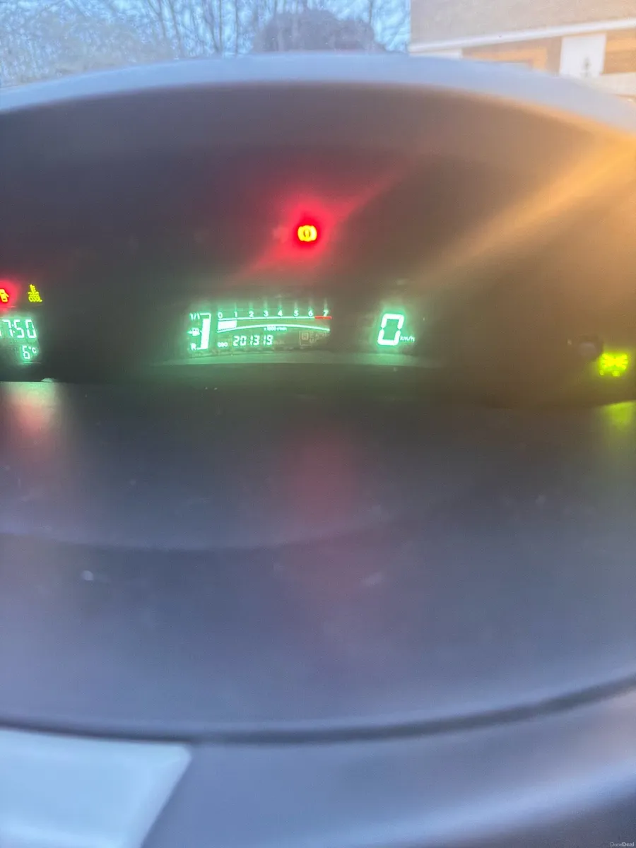 Toyota Yaris 2008 - Image 1