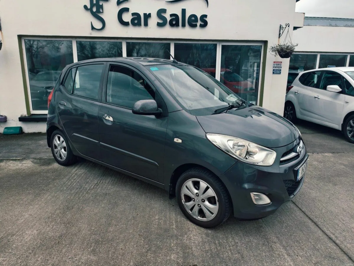 Hyundai i10 1.1 Deluxe - Image 1