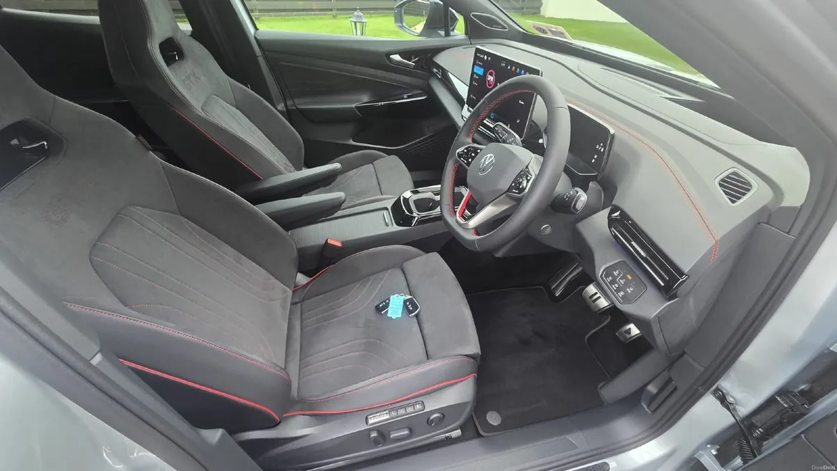 Volkswagen ID.5 2025 GTX Plus 340HP AWD - Image 2