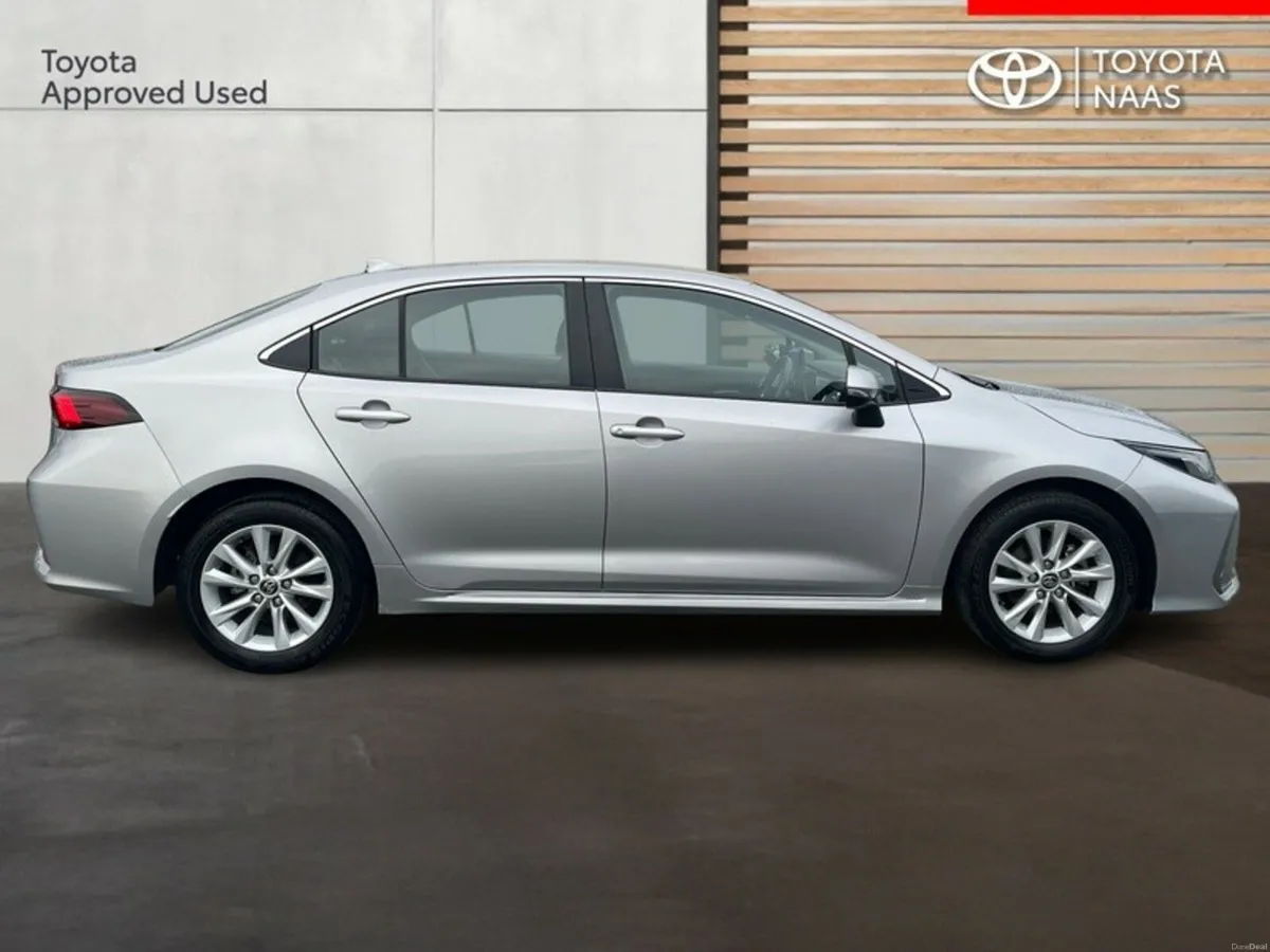 Toyota Corolla COROLLA SALOON LUNA - Image 3