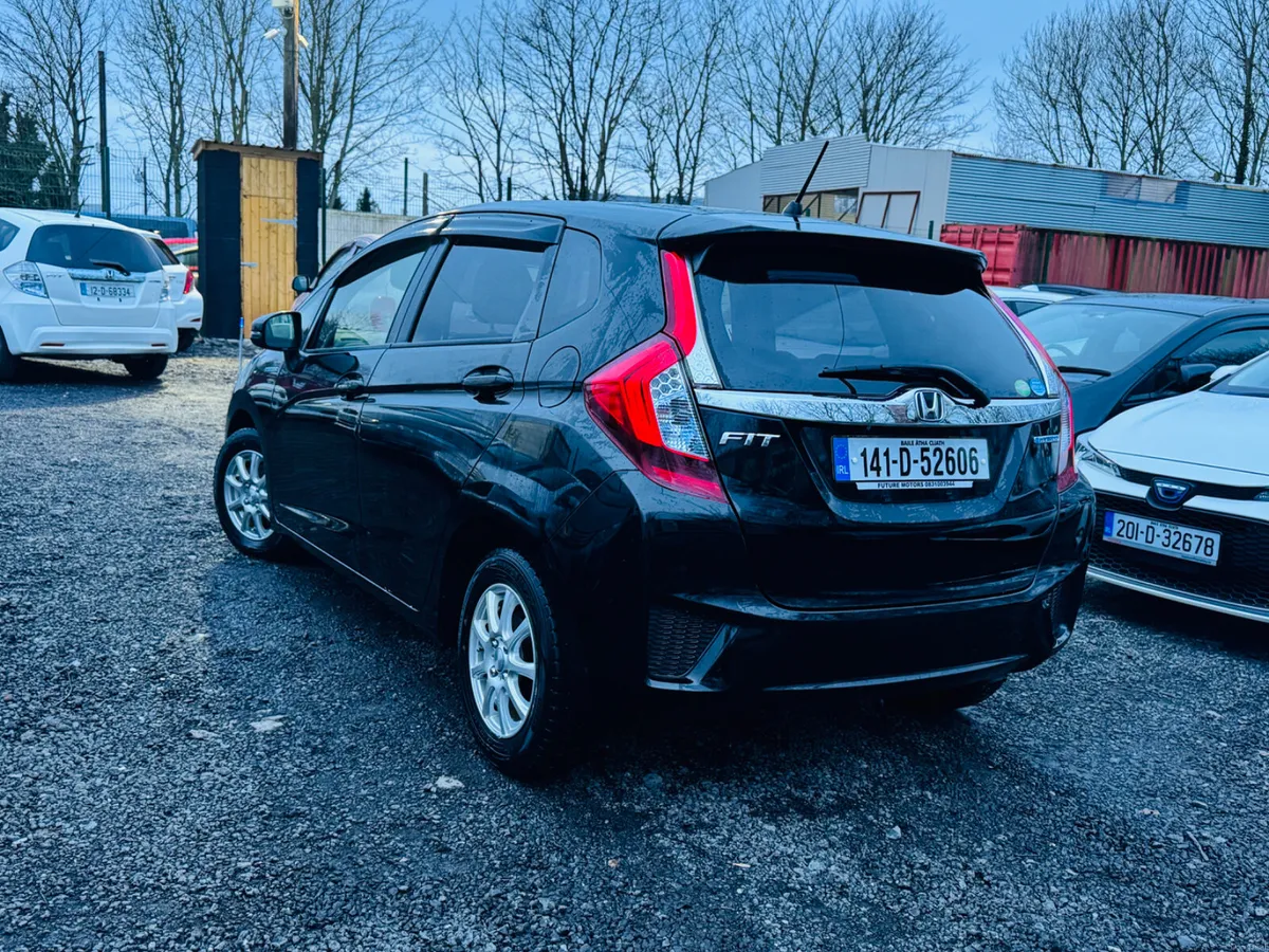 Honda Fit 2014 1.5 Hybrid Automatic - Image 4