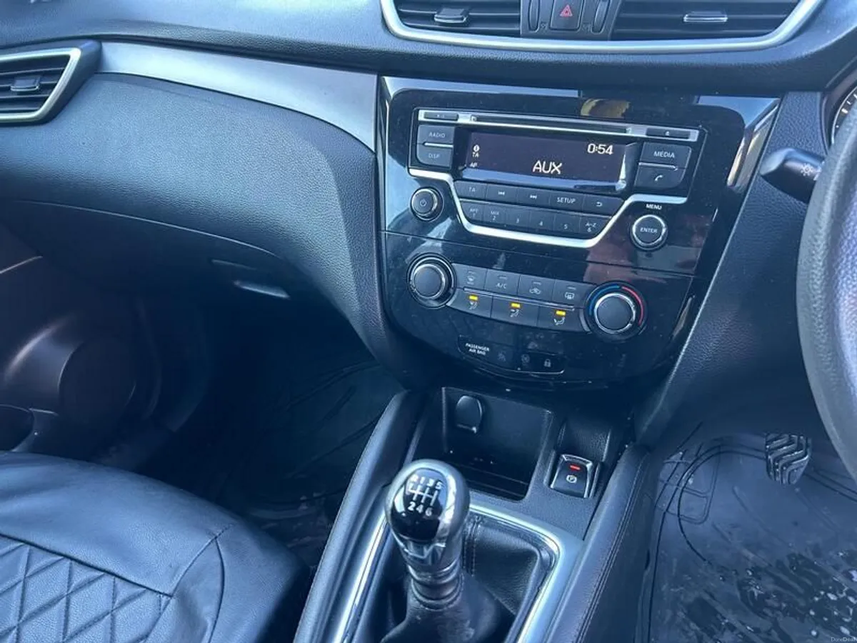 2015 Nissan Qashqai - Image 4