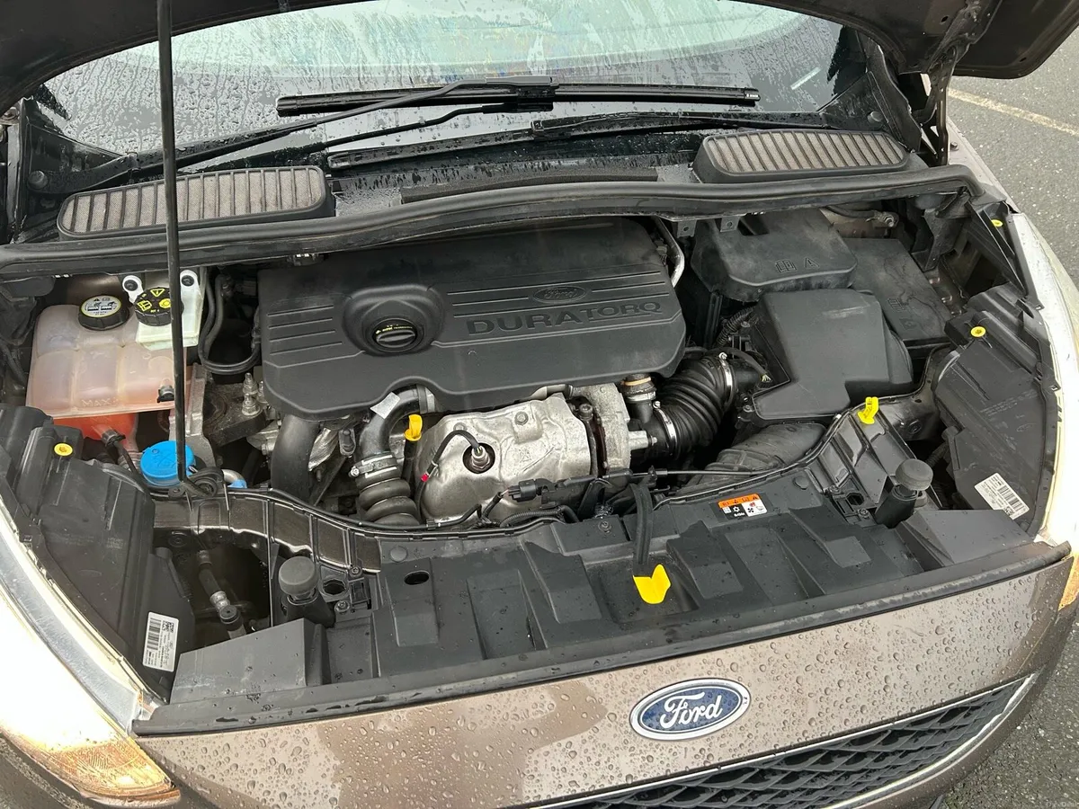 2016 Ford Grand CMax - Image 2