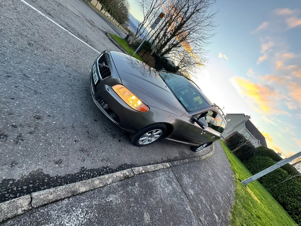 2008 Volvo V70 MASSIVE SPEC - Image 3