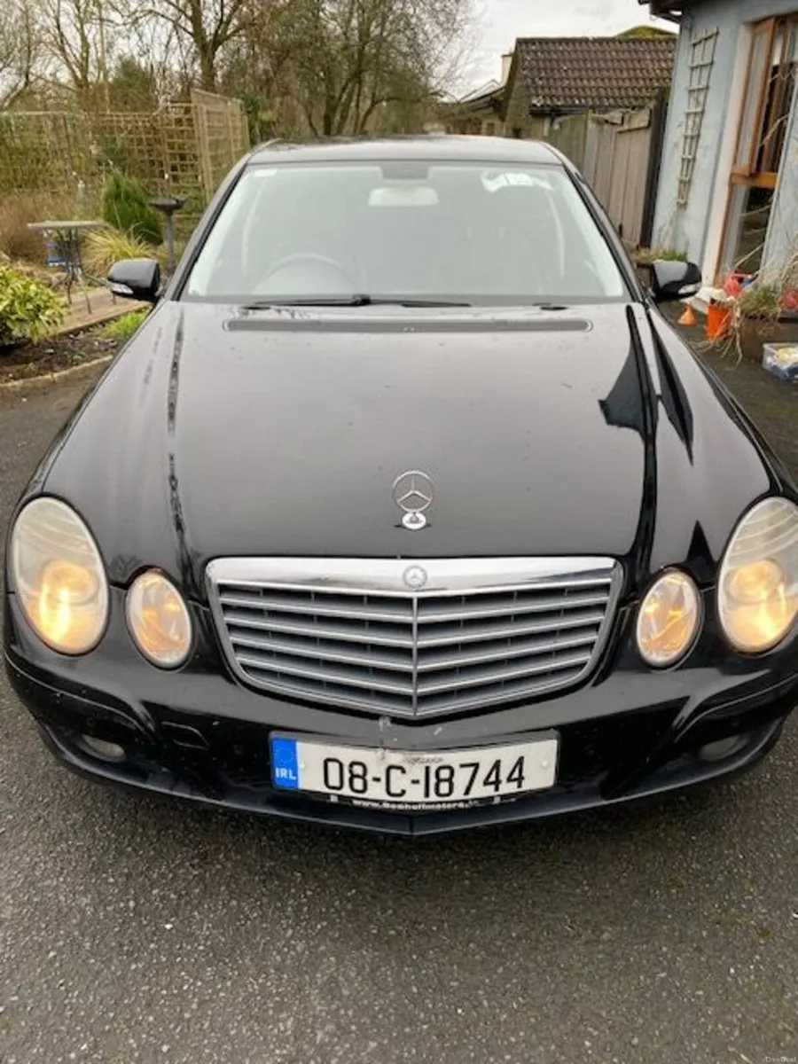 Mercedes-Benz E-Class 2008 - Image 1