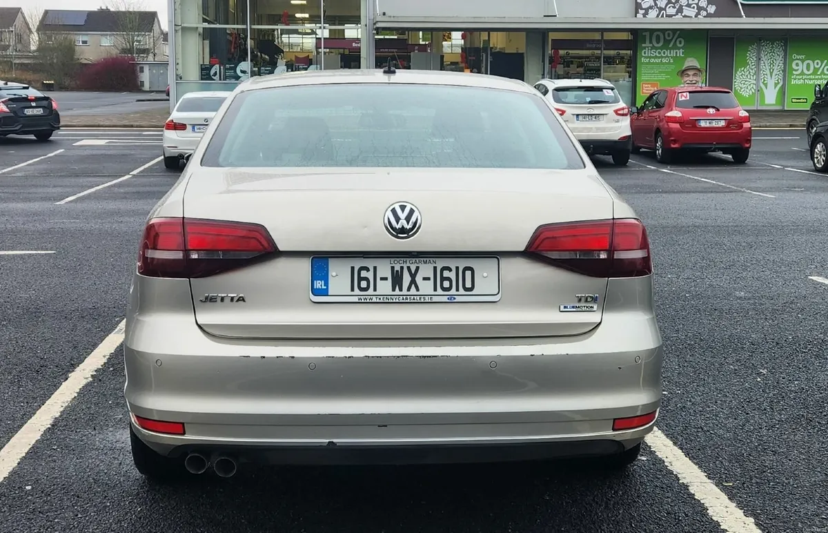 Volkswagen Jetta 2016 - Image 4