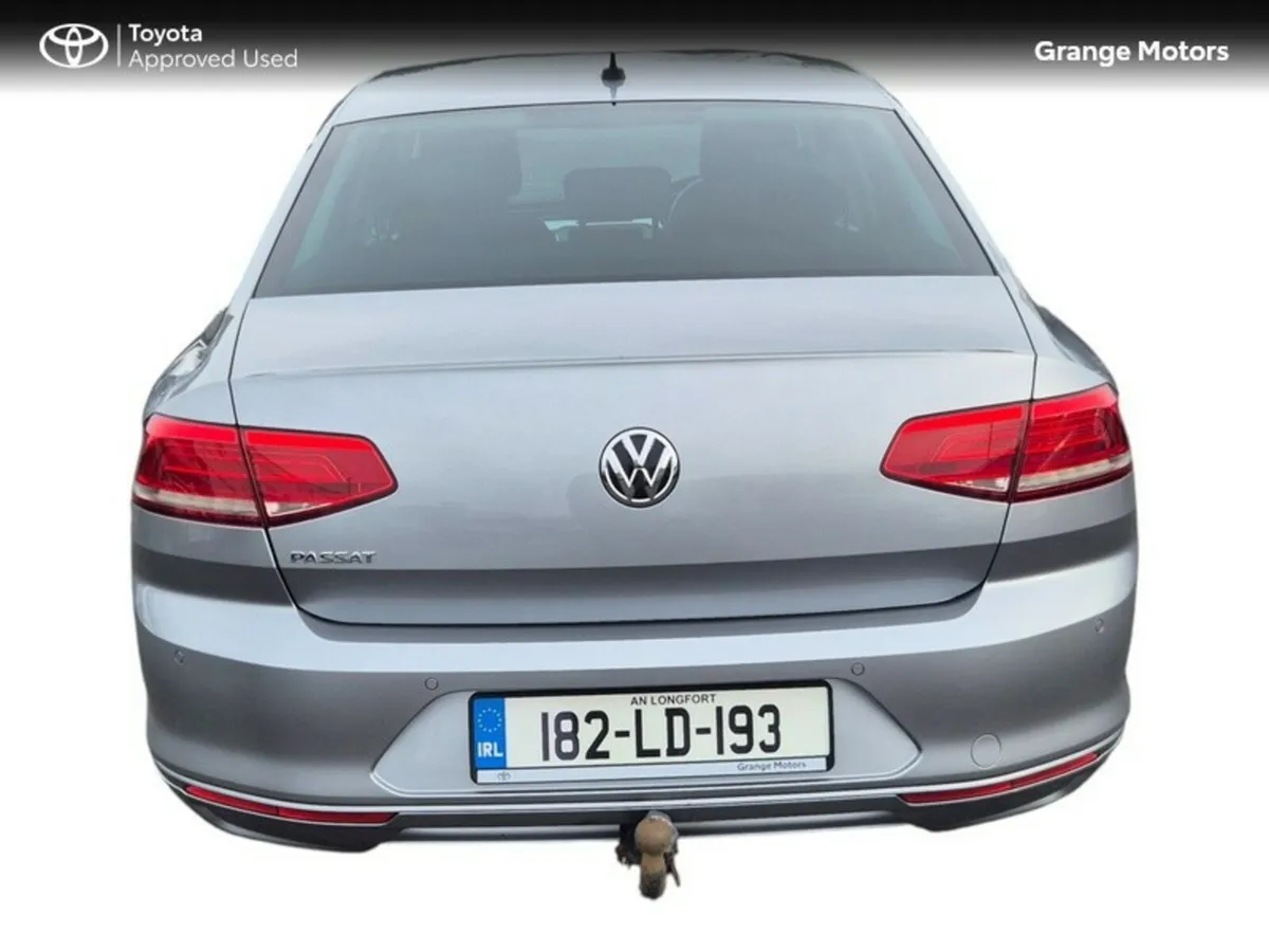 Volkswagen Passat 1.6 TDI COMFORTLINE 120BHP SALOO - Image 4