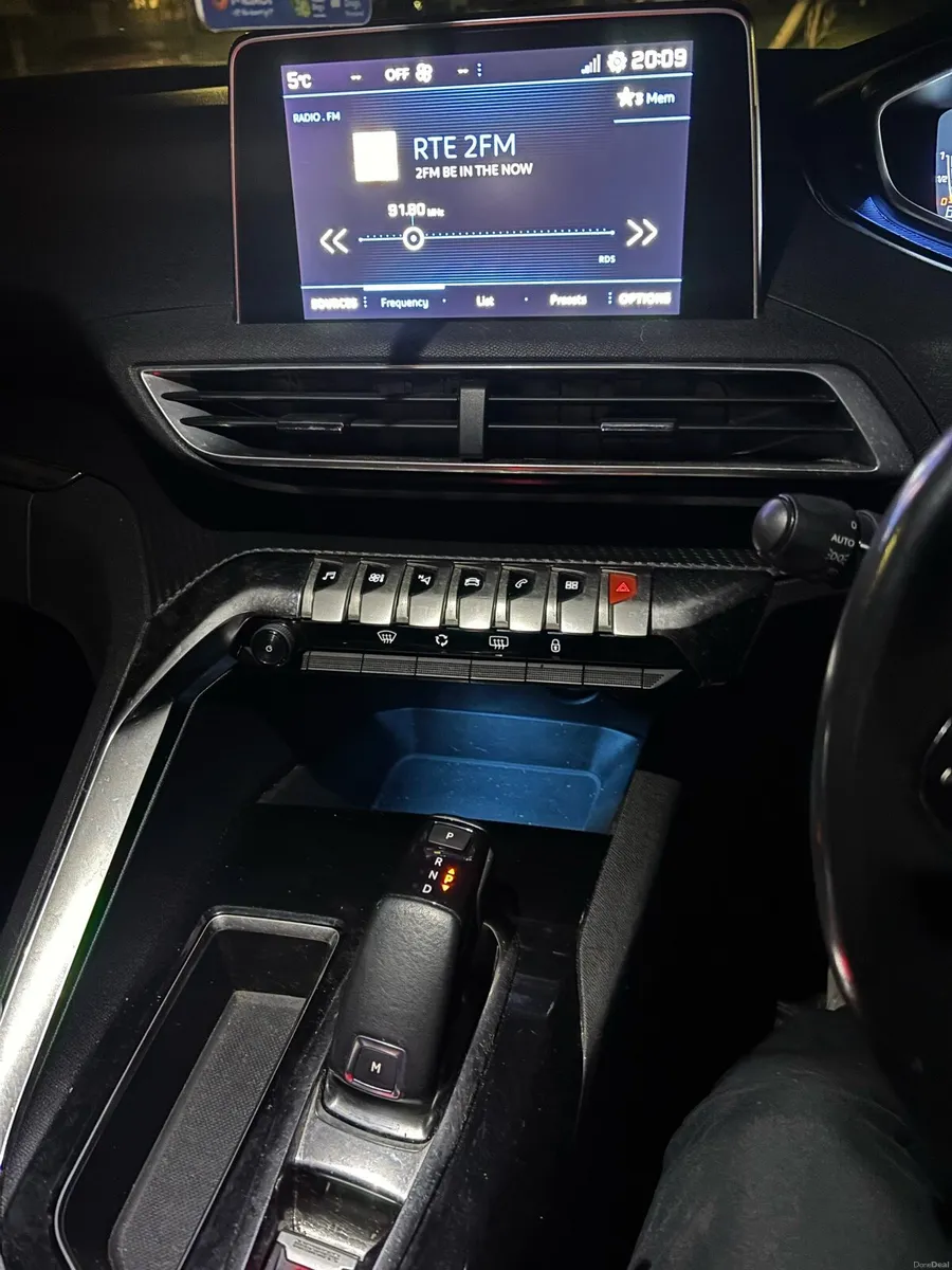 Peugeot 3008 automatic - Image 2