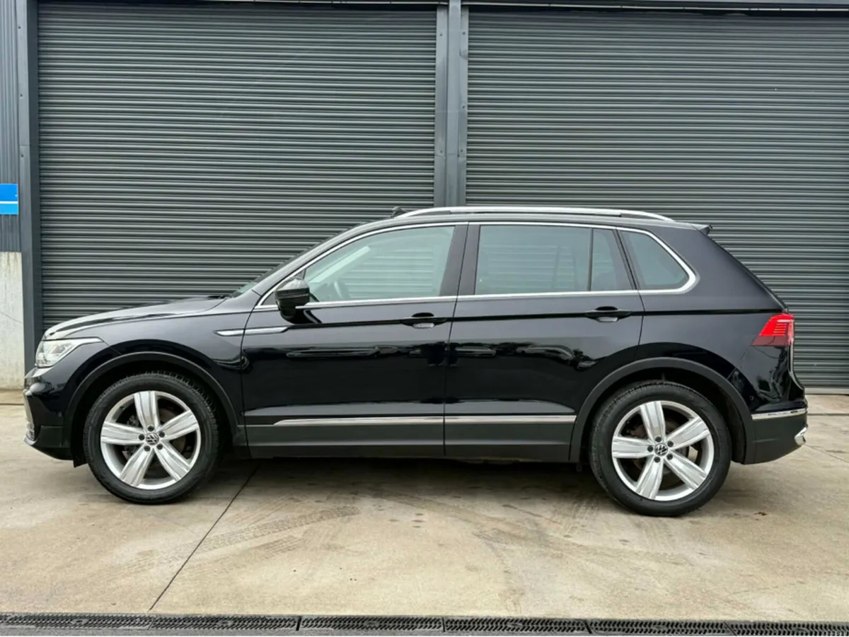 Volkswagen Tiguan ELEGANCE 2.0 TDI MANUAL 6SPEED F - Image 4