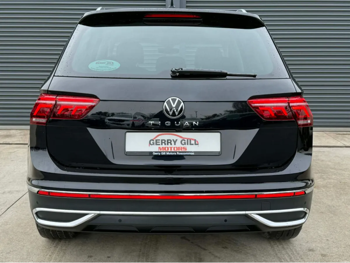 Volkswagen Tiguan ELEGANCE 2.0 TDI MANUAL 6SPEED F - Image 6