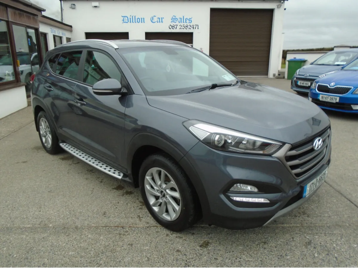 Hyundai Tucson 1.7 EXECUTIVE 5DR - Image 2