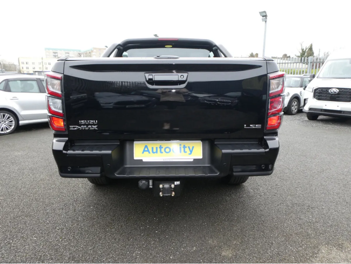 Isuzu D-Max LSE WITH ROLLER TOP - Image 6