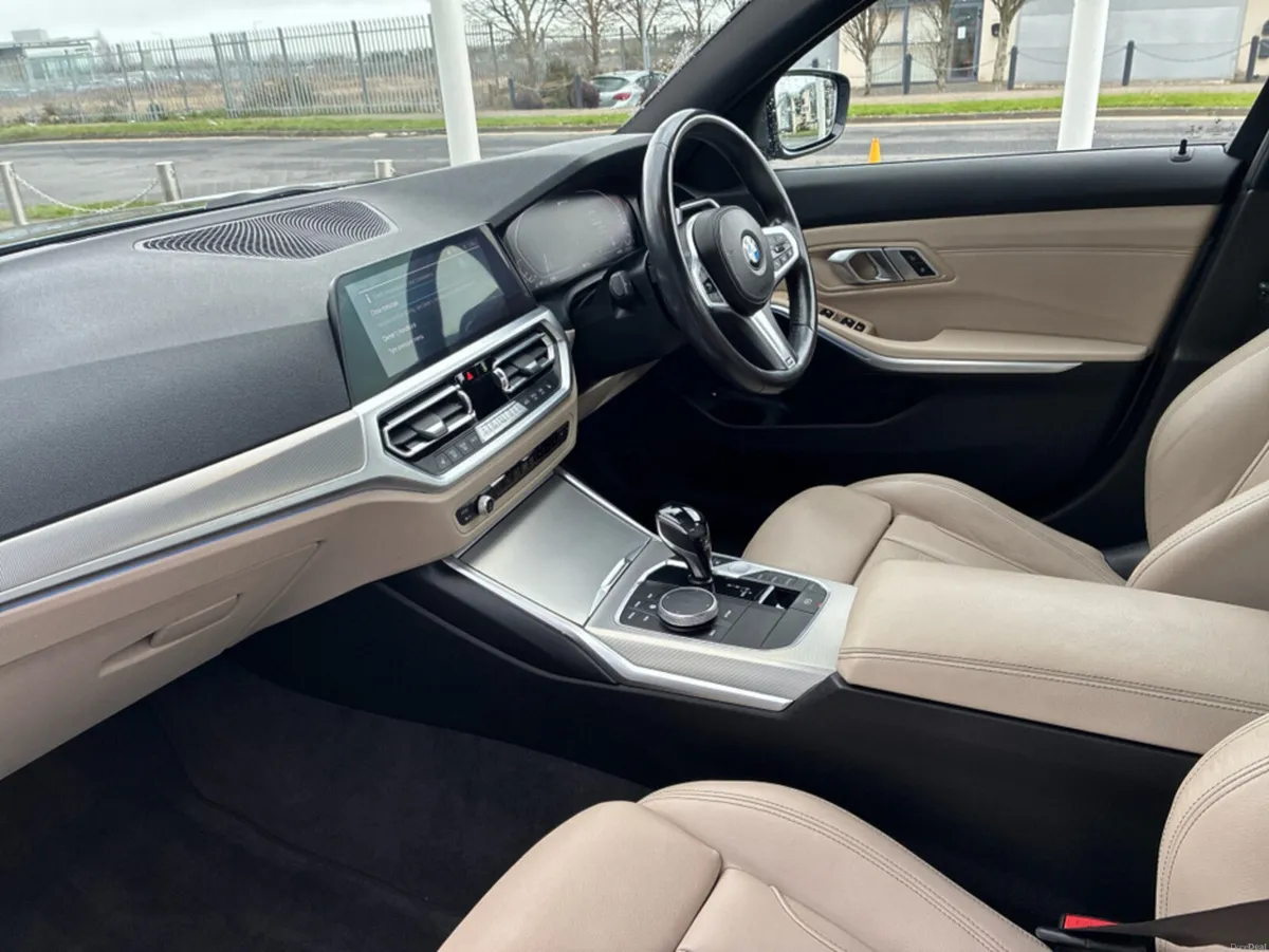 BMW 3-Series 2.0L Petrol Plug-In Hybrid Automatic - Image 3