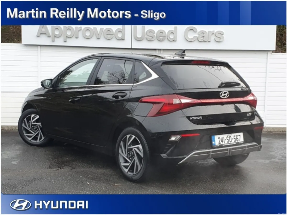 Hyundai i20 Deluxe Plus Auto - Image 3