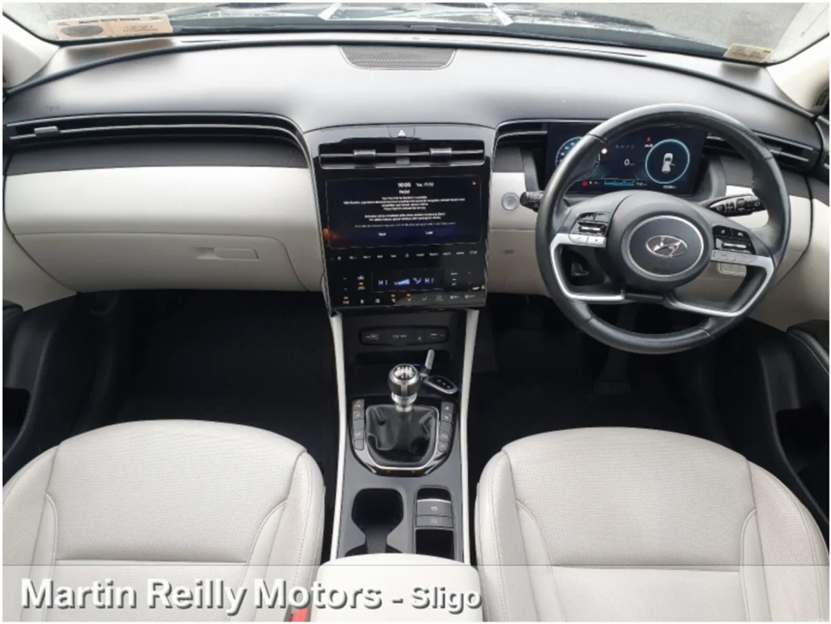 Hyundai Tucson Executive Plus - Image 2