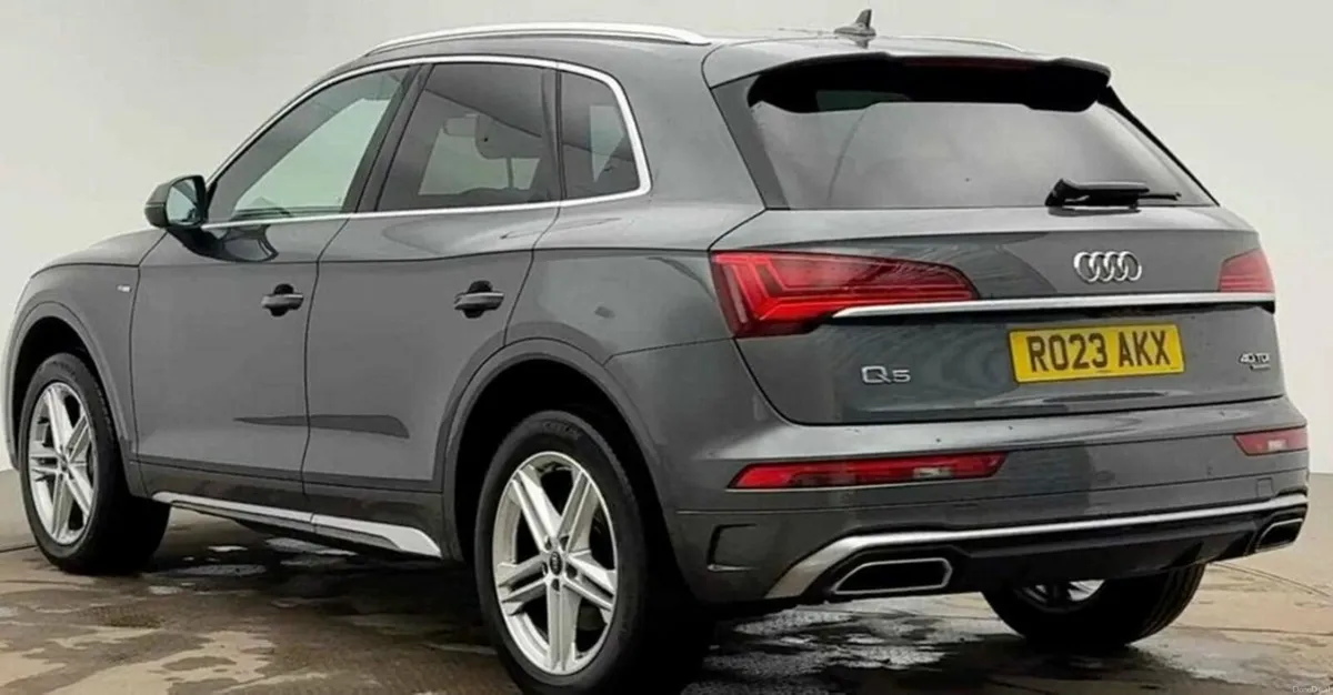 2.0 TDI 40 S line SUV 5dr Diesel S Tronic quattro - Image 3