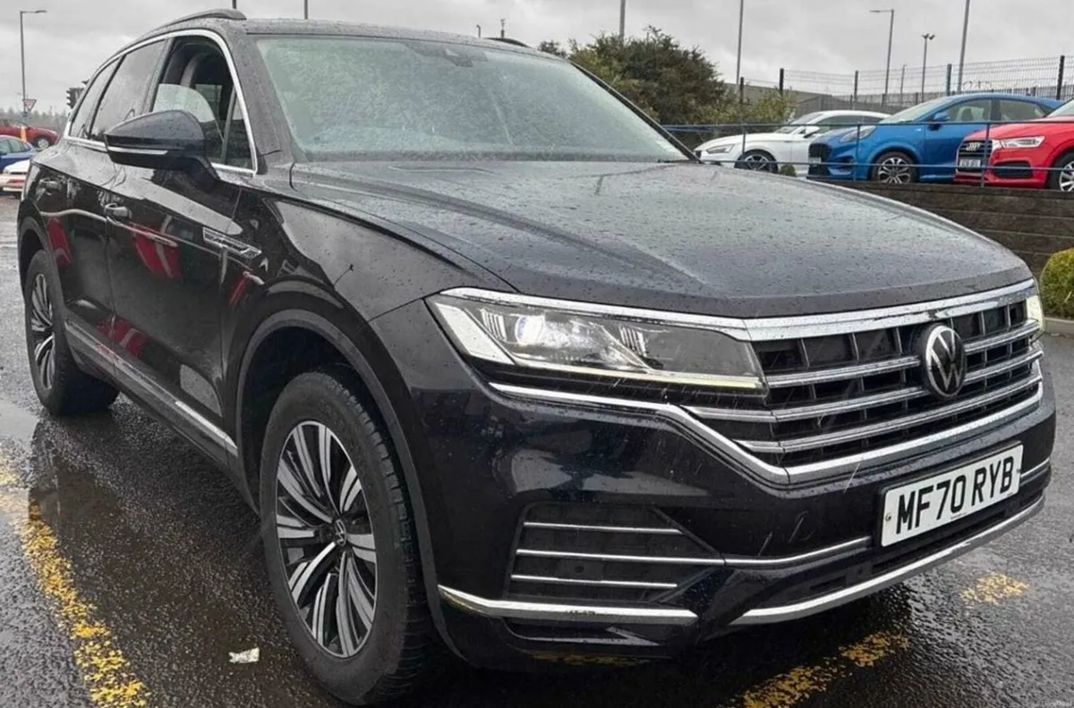 3.0 TDI V6 SEL Tech SUV 5dr Diesel Tiptronic 4Moti - Image 1