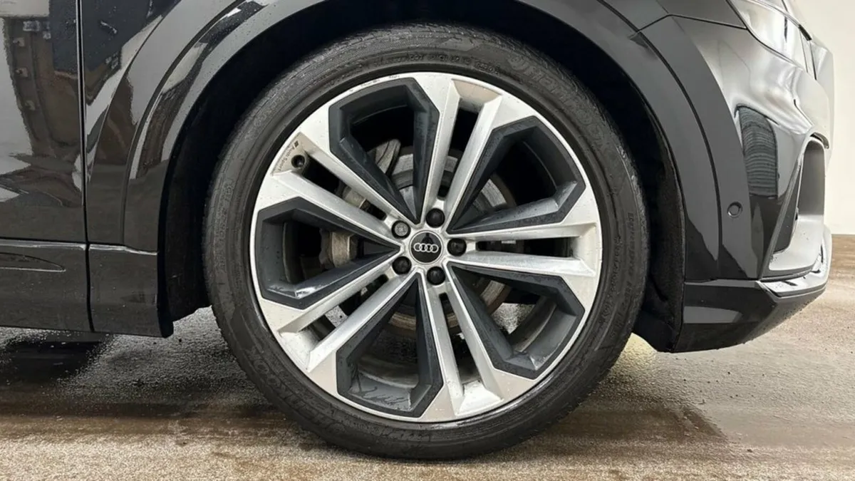 3.0 TDI V6 50 Black Edition SUV 5dr Diesel Tiptron - Image 4