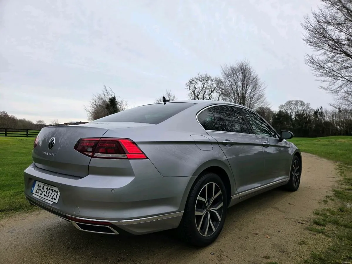 211 VOLKSWAGEN PASSAT 2.0 HIGHLINE - Image 2