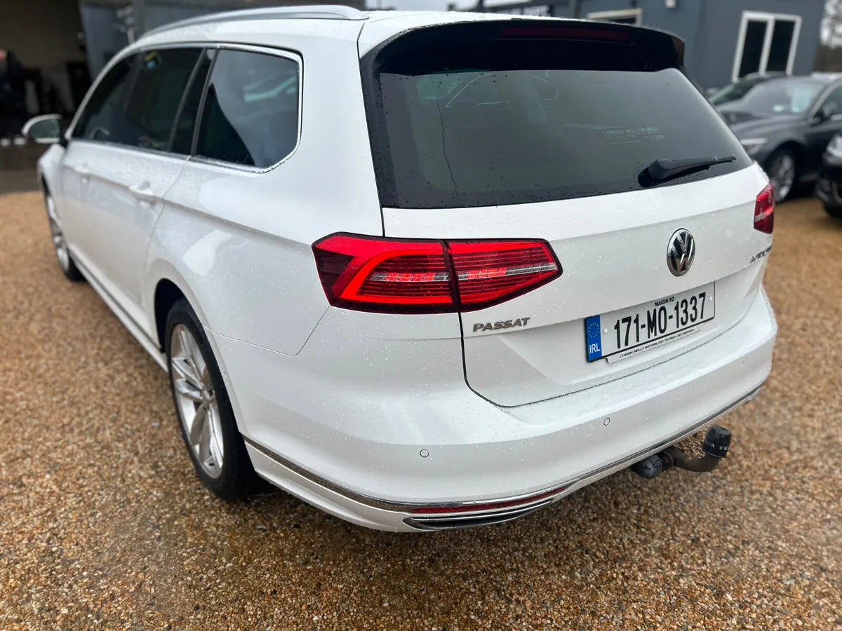 Volkswagen Passat Highline estate - Image 4
