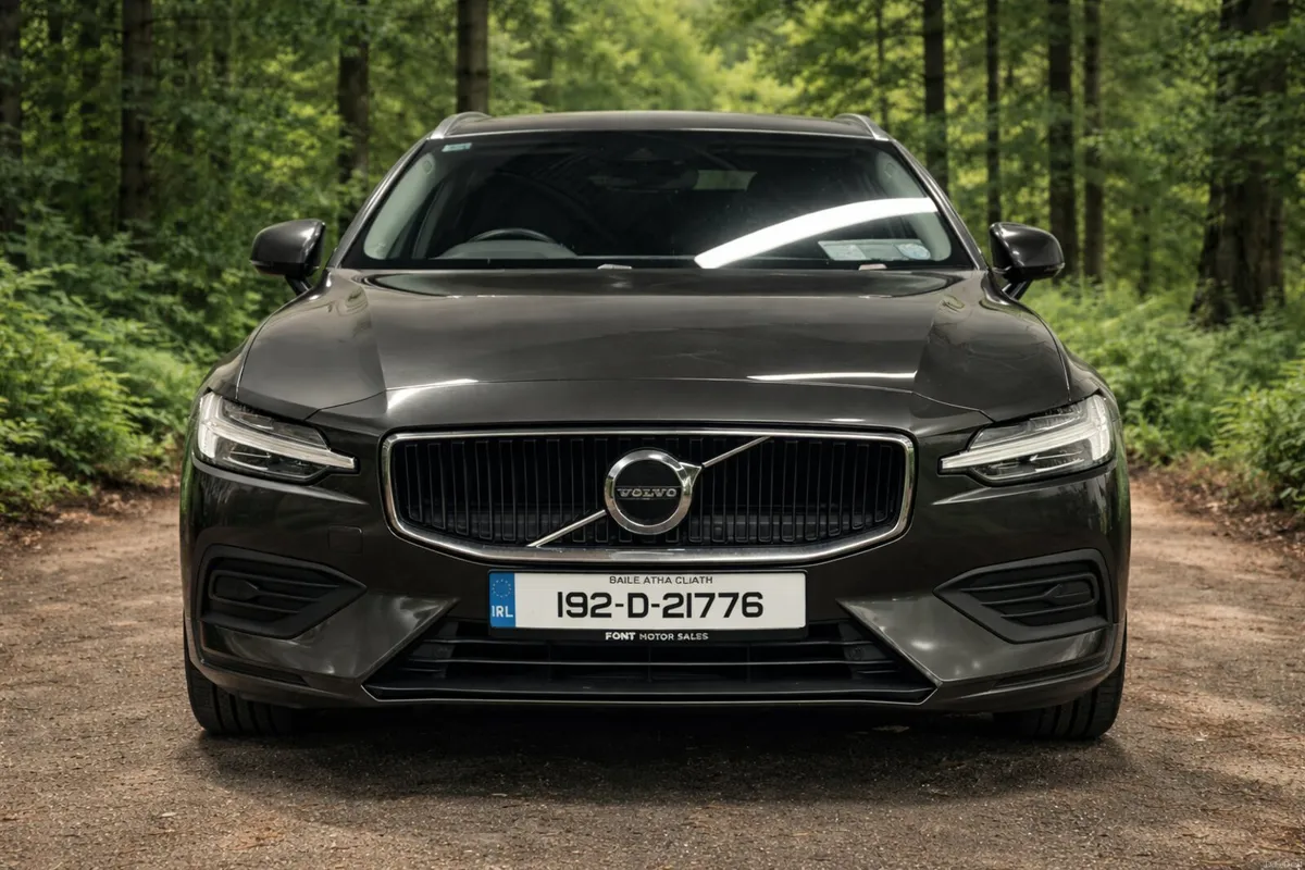 192 VOLVO V60 2.0D MANUAL MOMENTUM - Image 3