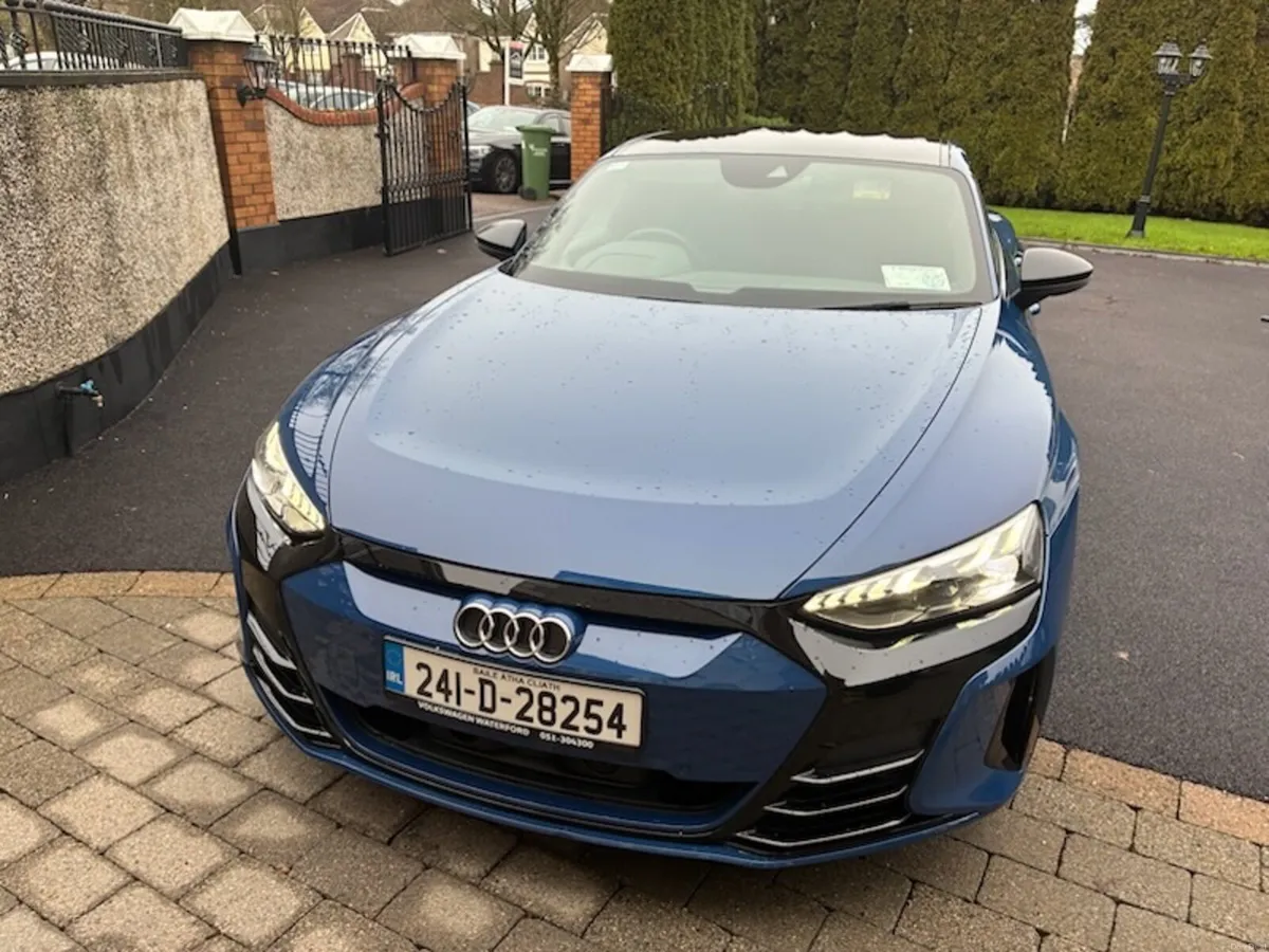 Audi e-tron 2024 - Image 1