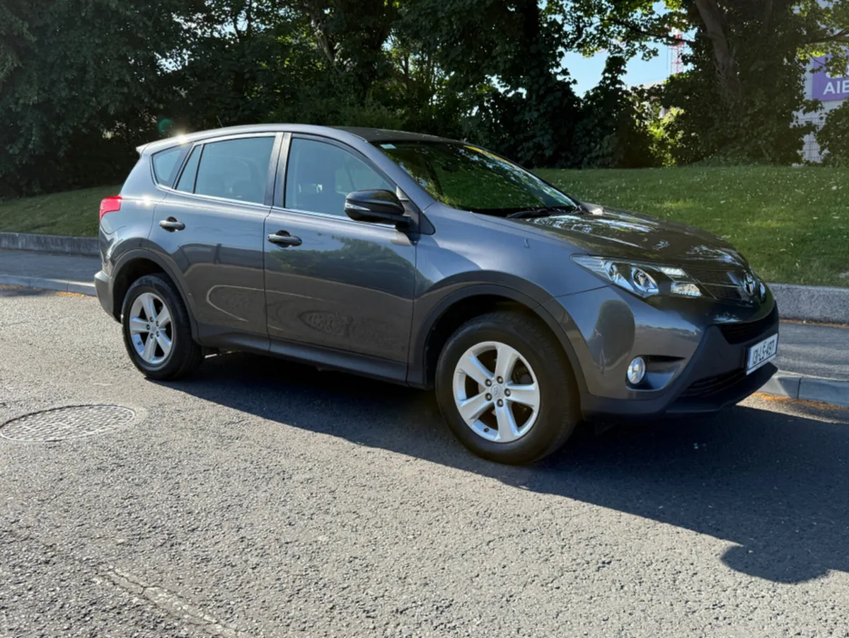 Toyota RAV4 RAV4 2.0 D-4D AURA 2WD 4DR - Image 2