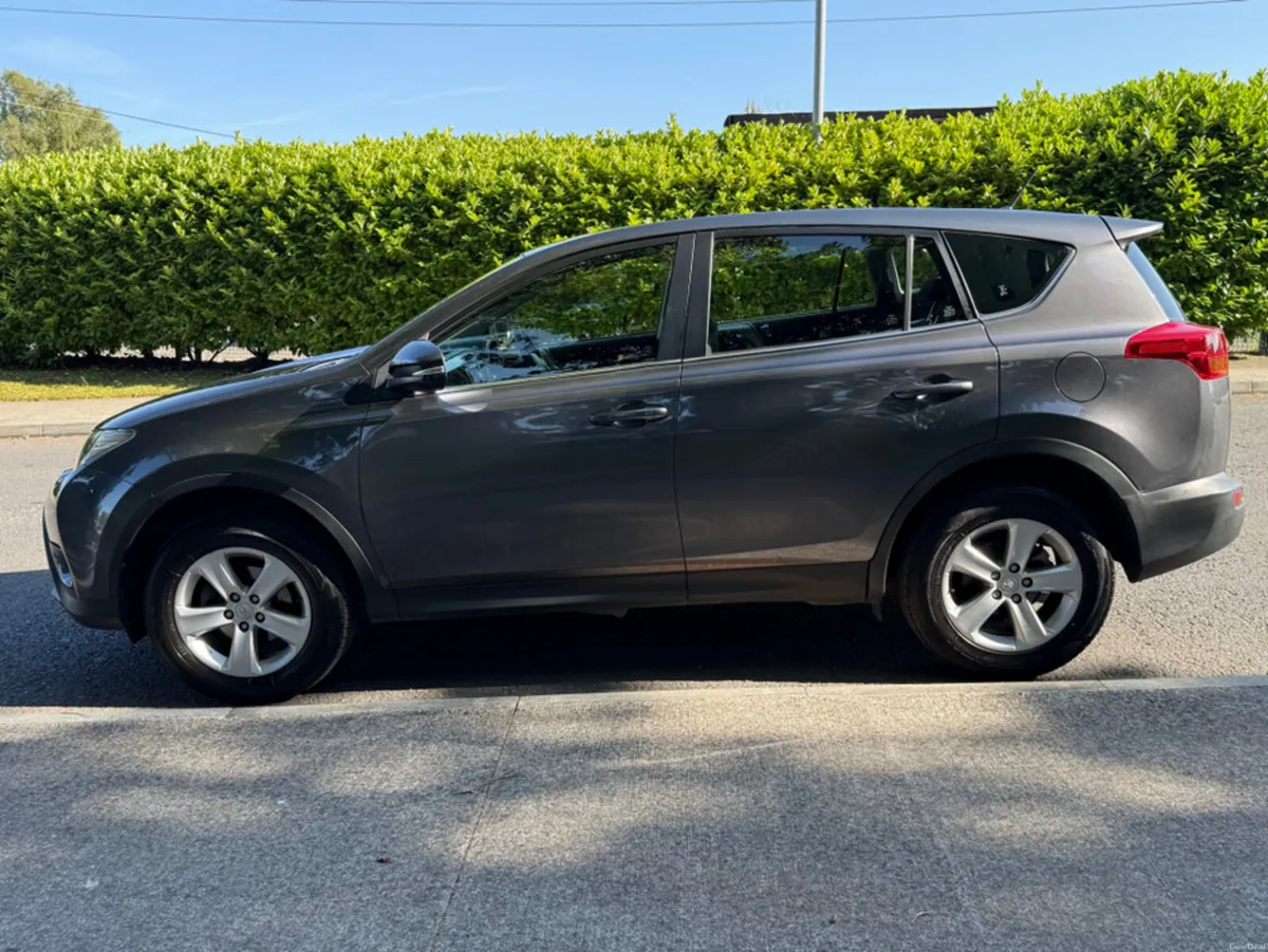 Toyota RAV4 RAV4 2.0 D-4D AURA 2WD 4DR - Image 6