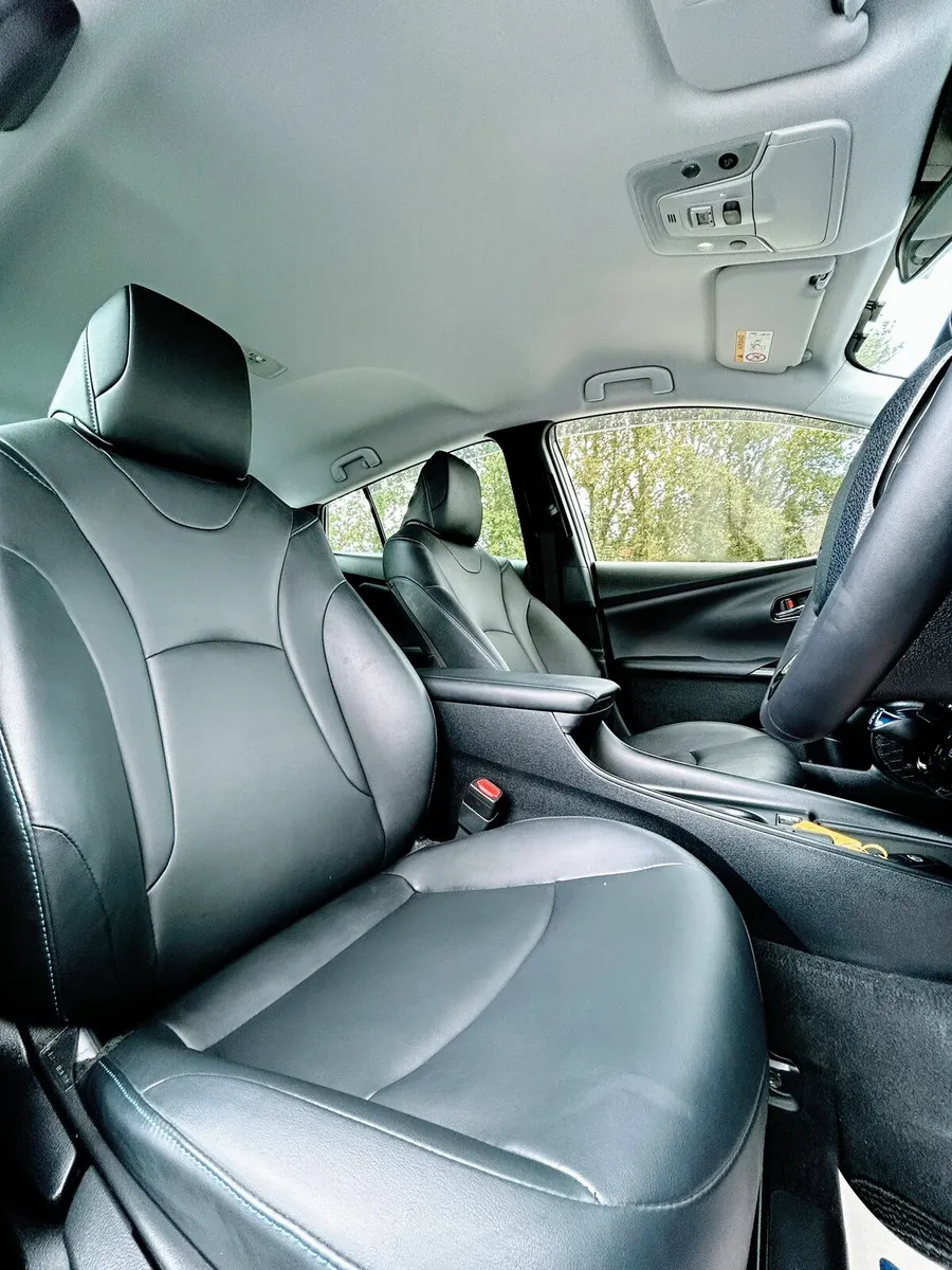 Toyota prius 2019 - Image 3